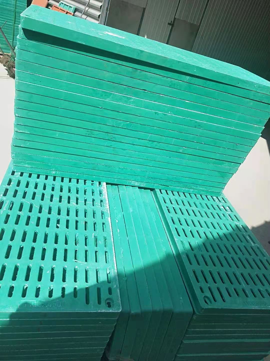 泊头市良诸畜牧array猪场漏粪板复合漏粪板