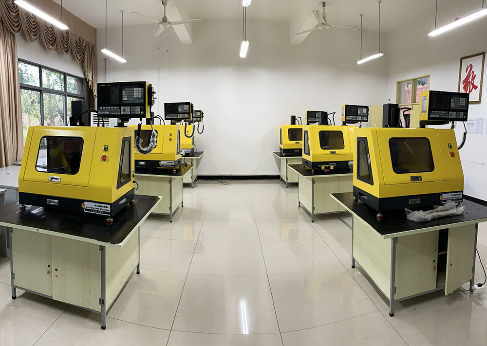 小型教学数控铣床