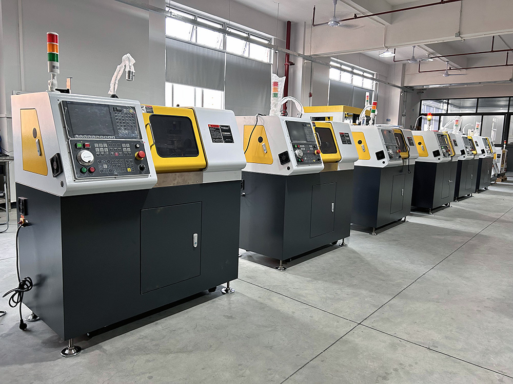 育菁实验室CNC数控车床.jpg 育菁实验室CNC数控车床.jpg