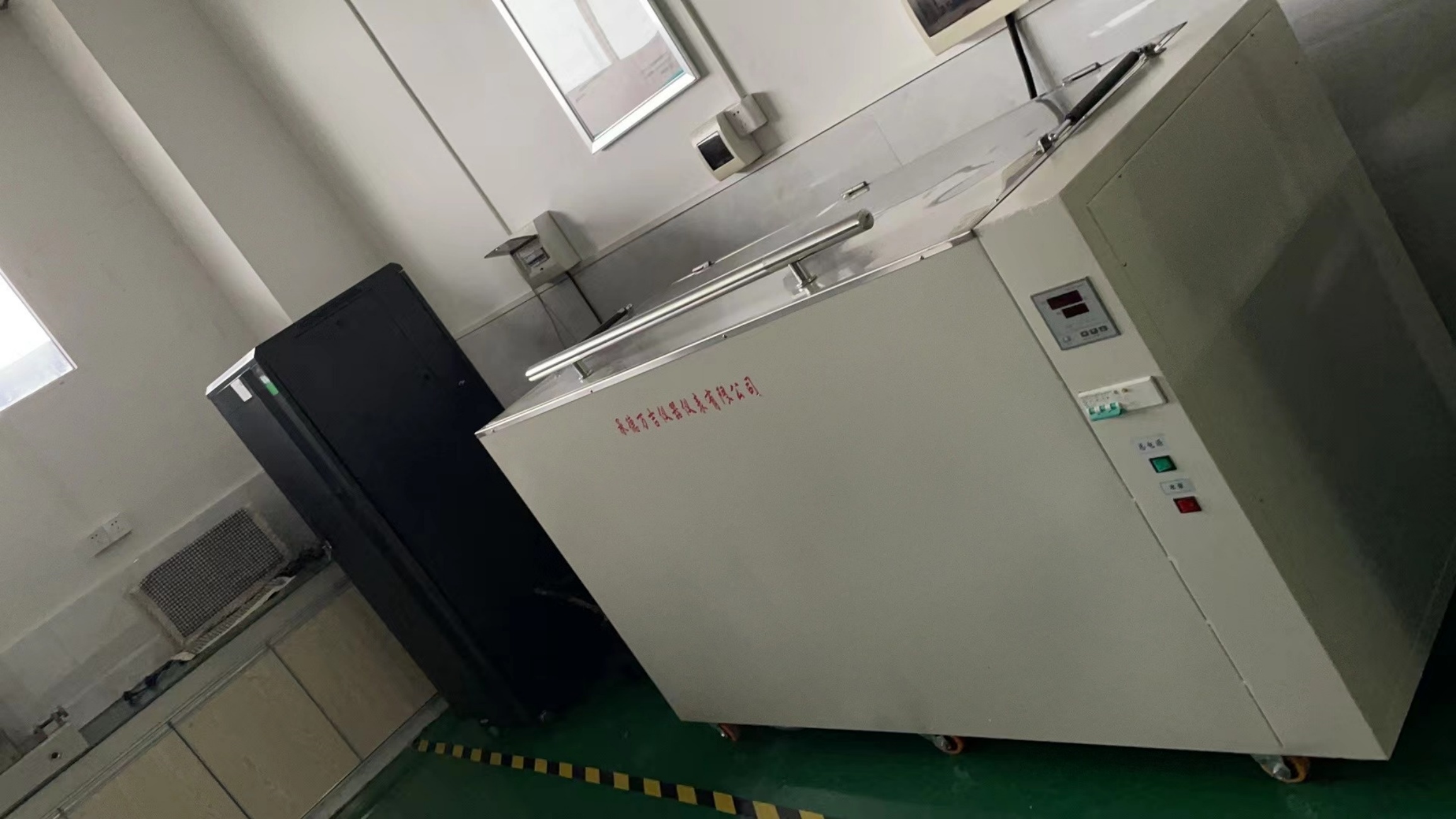 管材静液压试验机 夹具 水箱 _副本.jpg